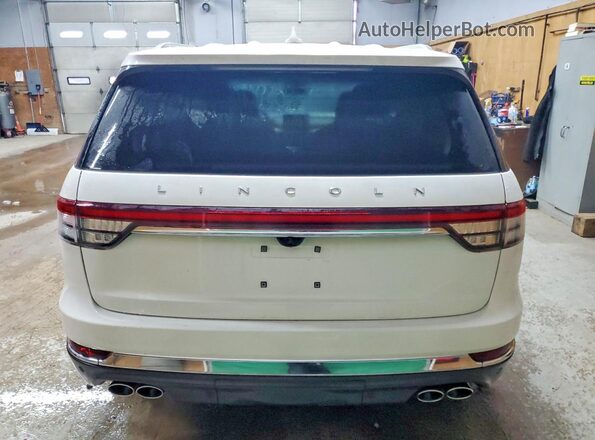 5LM5J7XC6LGL24358 2020 LINCOLN AVIATOR White Widok z tyłu