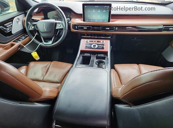5LM5J7XC6NGL07949 2022 LINCOLN AVIATOR Silver Dashboard view