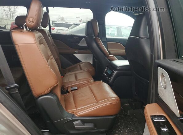 5LM5J7XC7LGL04457 2020 LINCOLN AVIATOR Tan უკანა სალონის ხედი