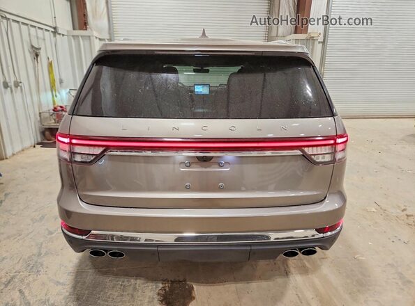 5LM5J7XC7LGL05074 2020 LINCOLN AVIATOR Tan უკანა ხედი