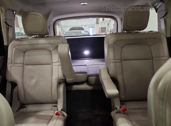 5LM5J7XC7LGL05074 2020 LINCOLN AVIATOR Tan უკანა სავარძლების ხედი