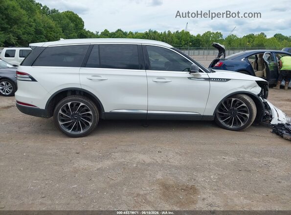 5LM5J7XC7LGL27723 2020 LINCOLN AVIATOR White Rear interior view