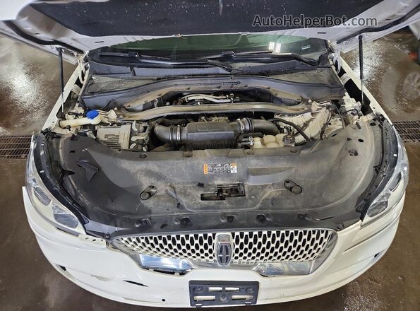 5LM5J7XC7NGL02792 2022 LINCOLN AVIATOR White Vista del compartimento del motor