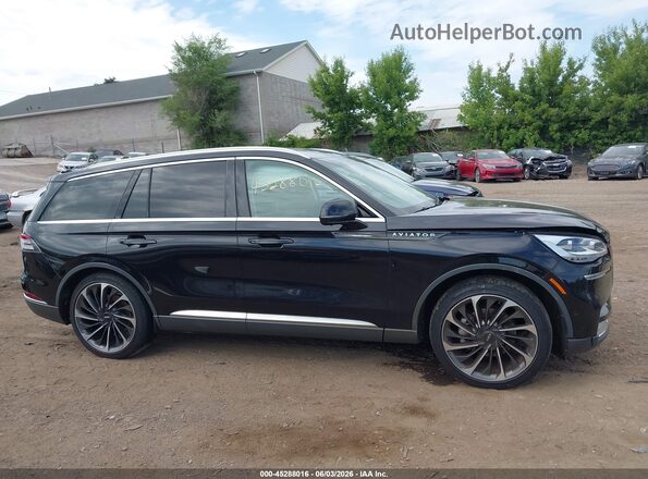 5LM5J7XC8LGL02720 2020 LINCOLN AVIATOR Black Rear interior view