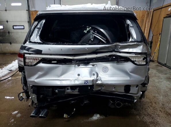 5LM5J7XC8LGL28685 2020 LINCOLN AVIATOR Gray Rear view