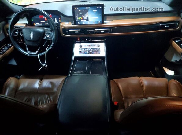 5LM5J7XC8LGL28685 2020 LINCOLN AVIATOR Gray Dashboard view
