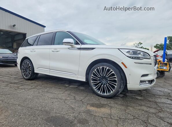 5LM5J9XC2MGL02631 2021 LINCOLN AVIATOR White Przód prawy