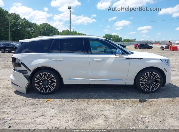 5LM5J9XC8LGL01840 2020 LINCOLN AVIATOR White Widok wnętrza z tyłu