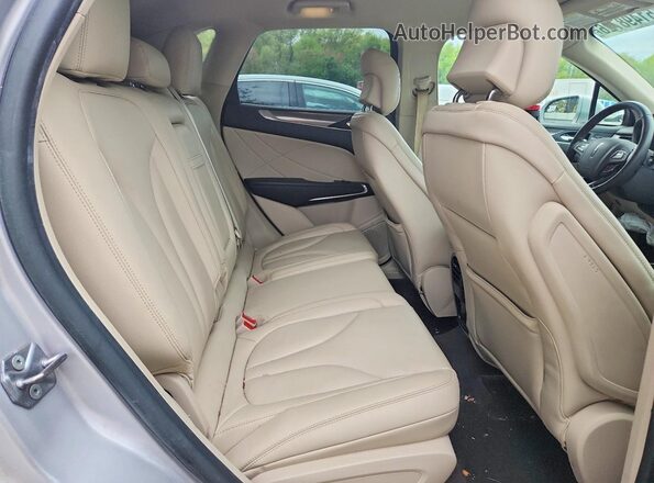 5LMCJ1C92KUL27143 2019 LINCOLN MKC Silver Вид задніх сидінь