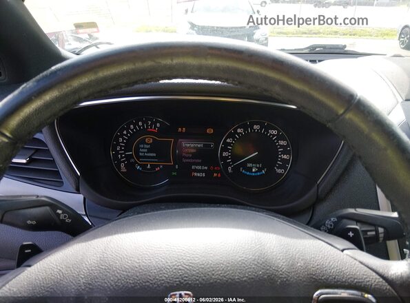 5LMCJ1C93HUL45708 2017 LINCOLN MKC Red Widok tylnych siedzeń