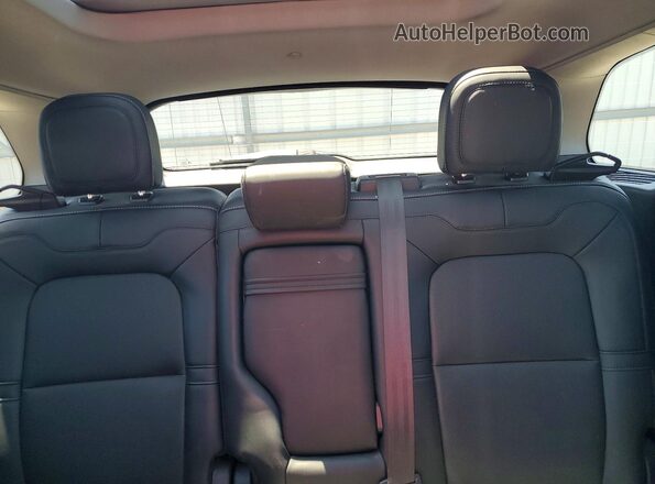 5LMCJ1C94LUL07025 2020 LINCOLN CORSAIR Red Rear seats view