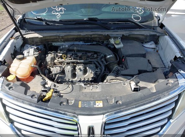 5LMCJ1C95GUJ22181 2016 LINCOLN MKC White Հետևի տեսք