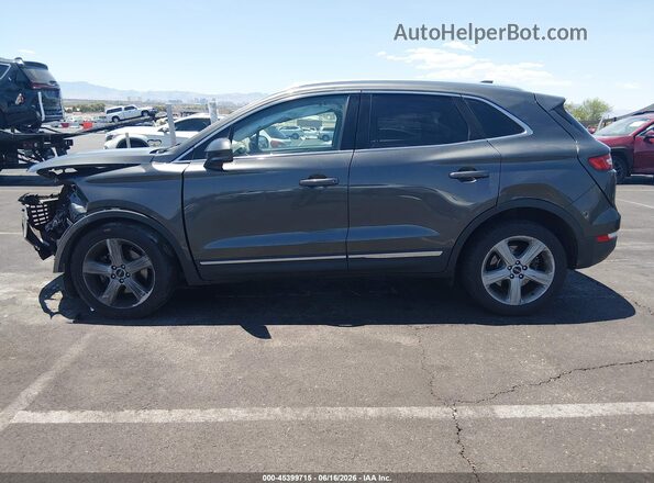 5LMCJ1C95HUL46293 2017 LINCOLN MKC Gray Rear interior view
