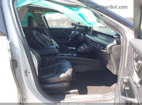 5LMCJ1C98NUL13459 2022 LINCOLN CORSAIR White Front interior view