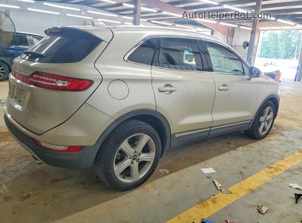5LMCJ1C99HUL55546 2017 LINCOLN MKC Бежевый Задняя правая четверть