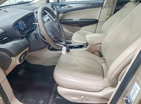 5LMCJ1C99HUL55546 2017 LINCOLN MKC Бежевый Вид салона спереди