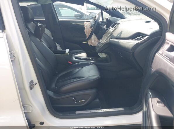5LMCJ1C99KUL50662 2019 LINCOLN MKC White Սալոնի դիմացի տեսք