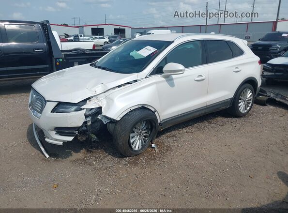 5LMCJ1C99KUL50662 2019 LINCOLN MKC White Առջևի ձախ երեք քառորդ տեսարան