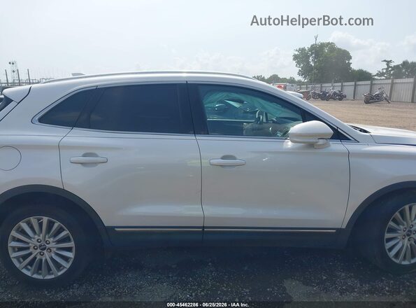 5LMCJ1C99KUL50662 2019 LINCOLN MKC White Սալոնի 360 աստիճան տեսք