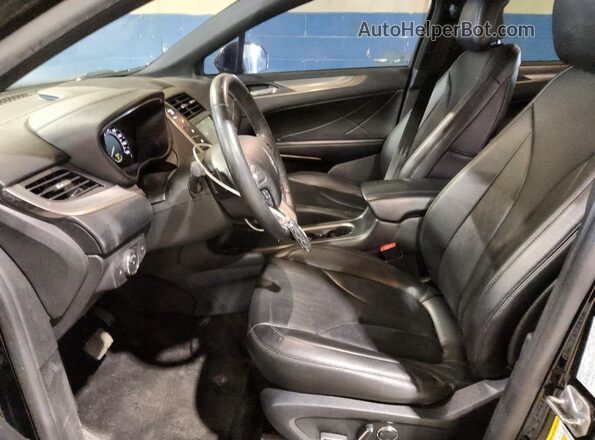 5LMCJ1D94JUL01303 2018 LINCOLN MKC Black 