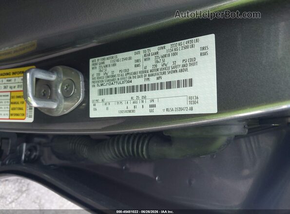 5LMCJ1DA7TUL07304 2026 LINCOLN CORSAIR Gray Vista del compartimento del motor