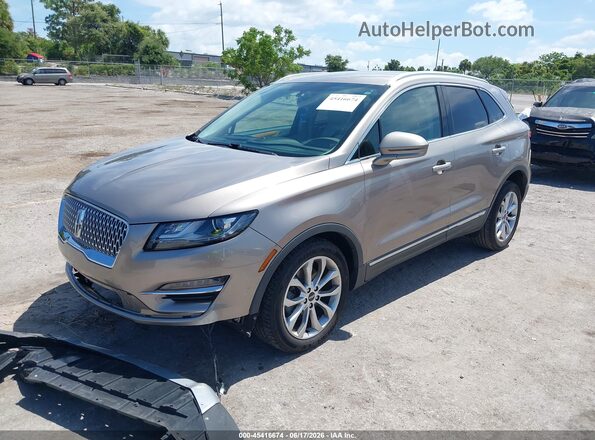 5LMCJ2C90KUL50183 2019 LINCOLN MKC Beige Vista tres cuartos delantera izquierda
