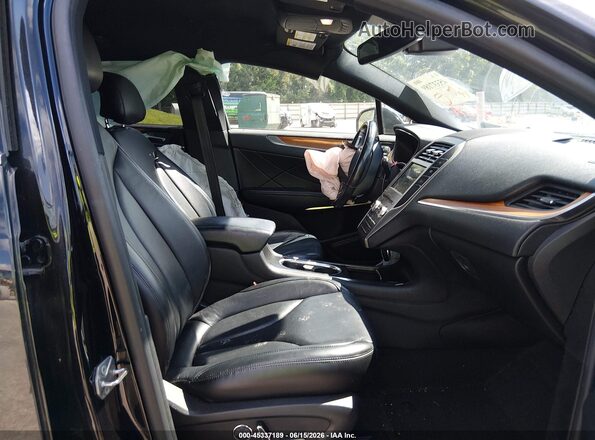 5LMCJ2C92KUL37581 2019 LINCOLN MKC Black Front interior view