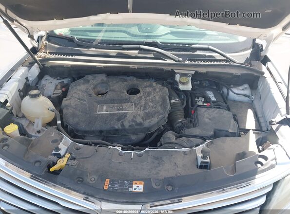 5LMCJ2C93JUL22277 2018 LINCOLN MKC Белый Вид сзади