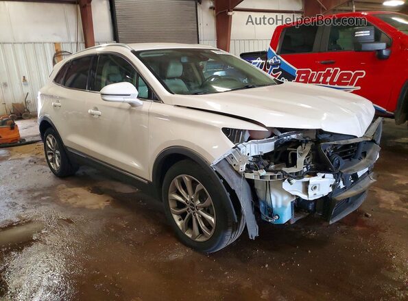 5LMCJ2C95HUL69062 2017 LINCOLN MKC Cream Передня права чверть