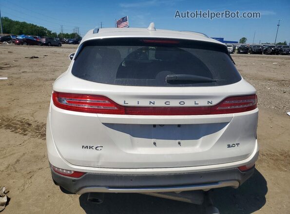 5LMCJ2C96HUL17066 2017 LINCOLN MKC White Rear view