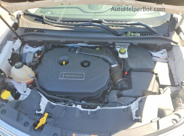 5LMCJ2C96HUL17066 2017 LINCOLN MKC White Engine compartment view