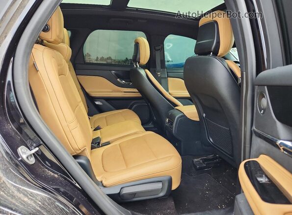 5LMCJ2C98LUL29213 2020 LINCOLN CORSAIR Черный 