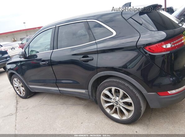 5LMCJ2C9XHUL28801 2017 LINCOLN MKC Black 360 interior view