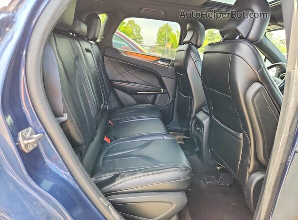 5LMCJ2C9XJUL04424 2018 LINCOLN MKC Blue უკანა სალონის ხედი