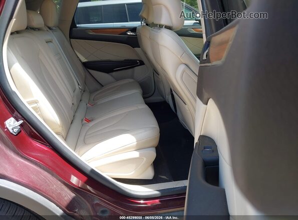 5LMCJ2D90KUL09695 2019 LINCOLN MKC Burgundy Vista de la etiqueta del VIN