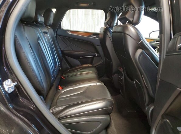 5LMCJ2D93KUL18858 2019 LINCOLN MKC Black Widok wnętrza z tyłu