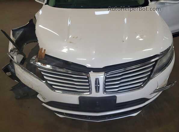 5LMCJ2D97JUL23348 2018 LINCOLN MKC White 
