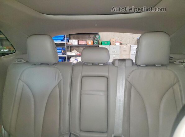 5LMCJ2D97JUL23348 2018 LINCOLN MKC White 