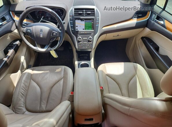 5LMCJ2D99KUL51542 2019 LINCOLN MKC White წინა პანელის ხედი