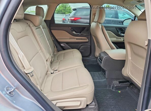 5LMCJ2DA0RUL12309 2024 LINCOLN CORSAIR Silver Vista de los asientos traseros