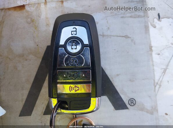 5LMCJ2DA1PUL22831 2023 LINCOLN CORSAIR White Առջևի վահանակի տեսք