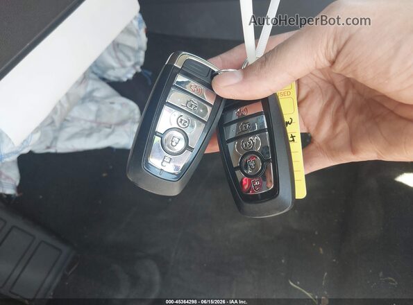 5LMCJ2DH2LUL15362 2020 LINCOLN CORSAIR Red Dashboard view