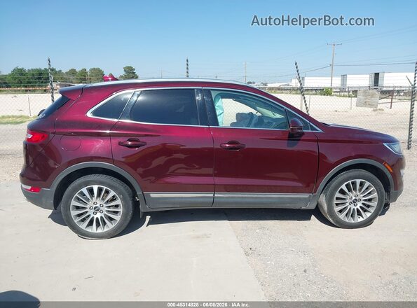 5LMCJ3C94HUL04967 2017 LINCOLN MKC Burgundy Rear interior view