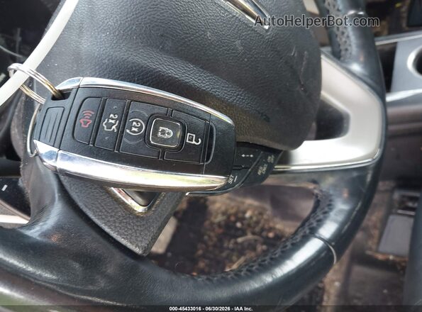 5LMCJ3D90HUL54327 2017 LINCOLN MKC Black Вид панелі приладів