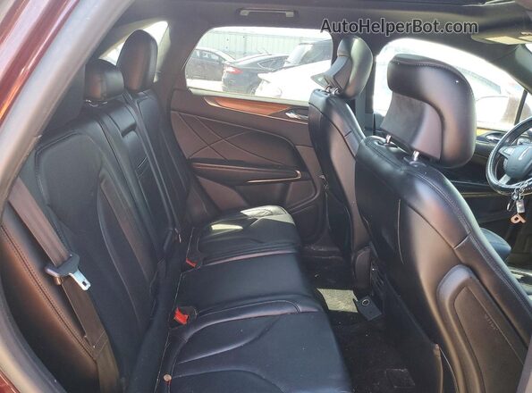 5LMCJ3D94JUL20557 2018 LINCOLN MKC Maroon Vista interior trasera