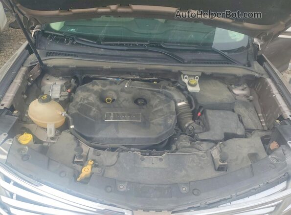 5LMCJ3D95JUL00852 2018 LINCOLN MKC Beige ძრავის განყოფილების ხედი