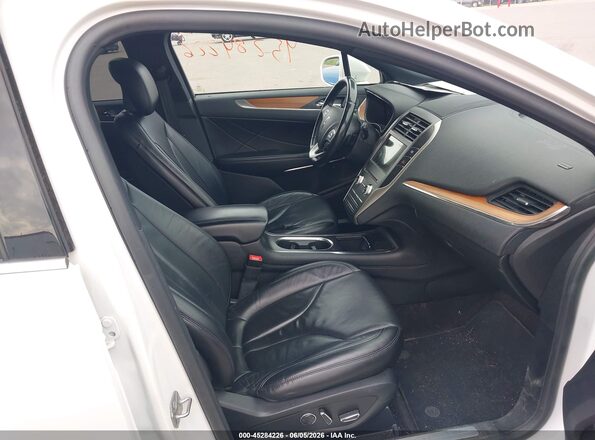5LMCJ3D95KUL43041 2019 LINCOLN MKC White Սալոնի դիմացի տեսք