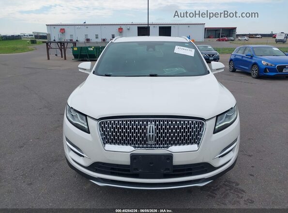 5LMCJ3D95KUL43041 2019 LINCOLN MKC White Սարքավորումների վահանակի տեսք