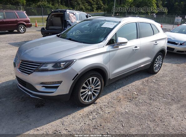 5LMCJ3D99HUL04977 2017 LINCOLN MKC Silver Przód lewy