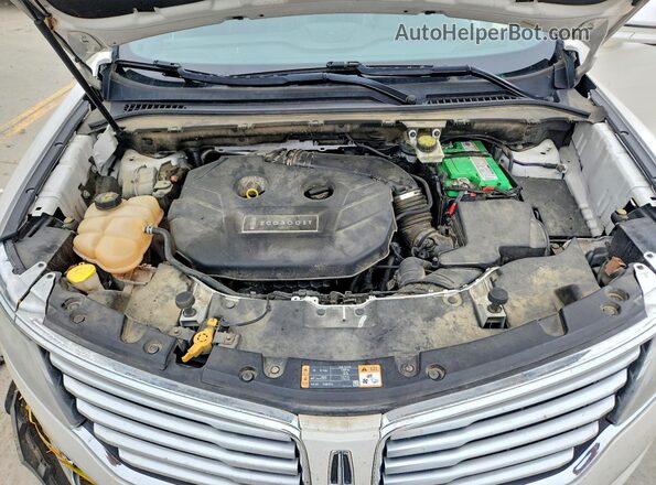 5LMCJ3D9XGUJ20856 2016 LINCOLN MKC White 